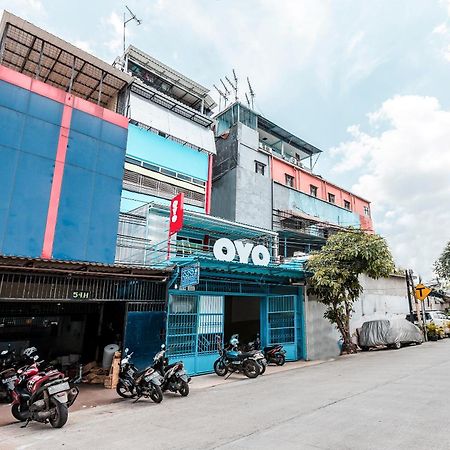 Oyo 478 Balcon Biru Hotel Джакарта Екстериор снимка